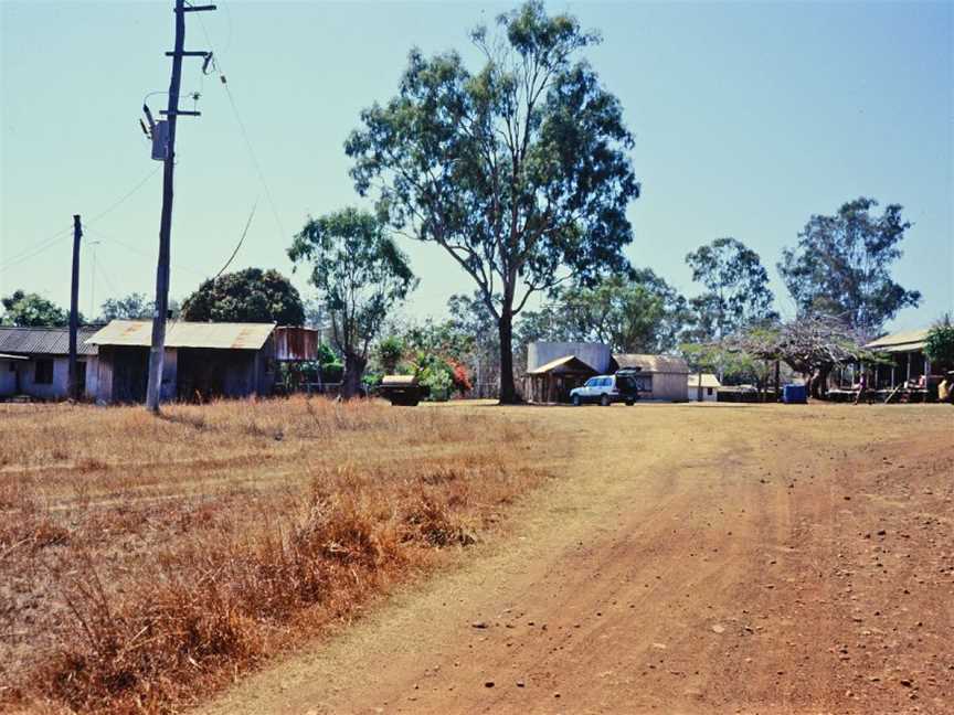 Gunnawarra Homestead from W (2001).jpg