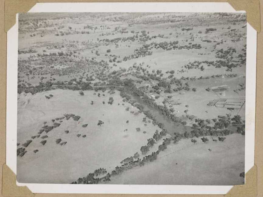 Aerial view of Norley Station, June 1946.jpg