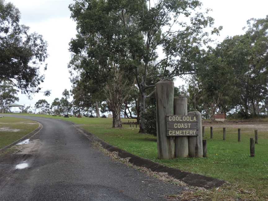 Cooloola Coast Cemetery, Toolara Forest, 2016 01.jpg