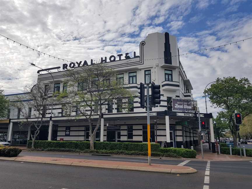 20201006 Royal Hotel COrange