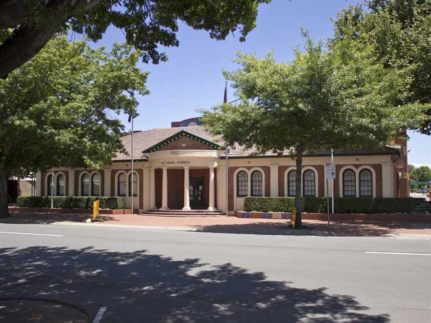 Queanbeyan City Council Chambers in Crawford Street.jpg