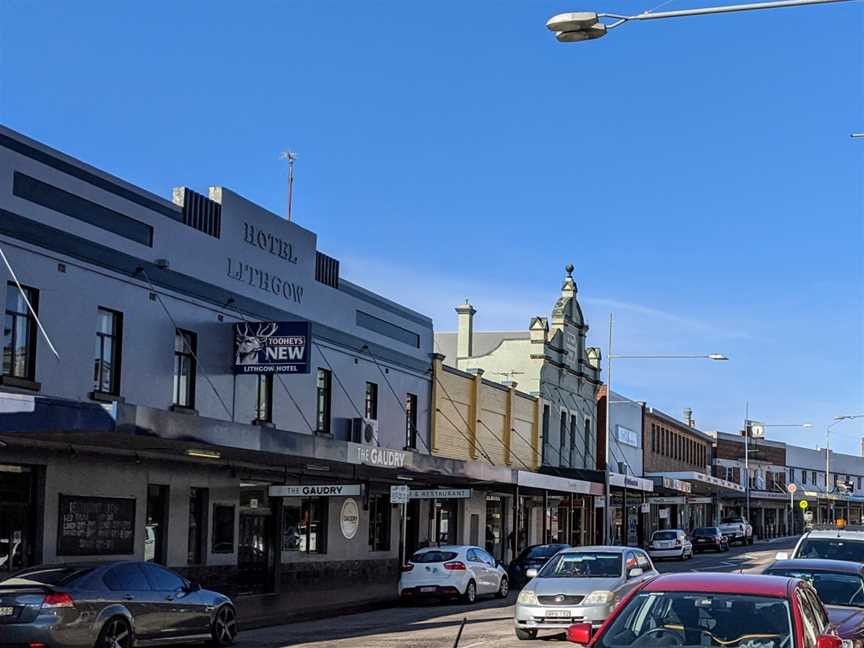 Lithgow NSW Main Street Shops NOV2019 (cropped).jpg