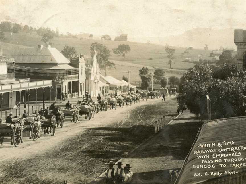 Smith& Timsrailwaycontractorswithemployeespassingthrough Dungogto Taree