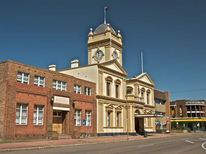Maitland Town Hall.jpg