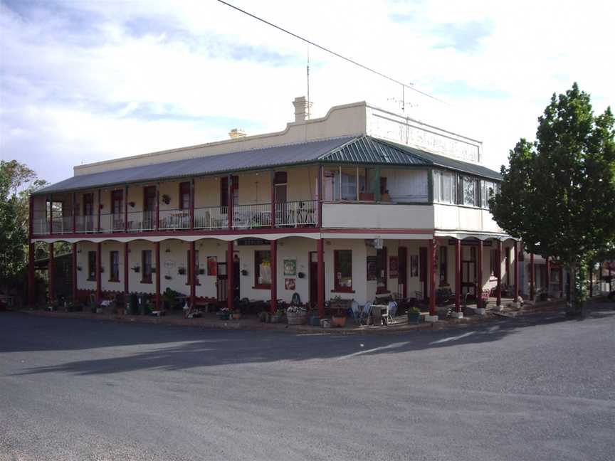 Commercial Hotel Bowning