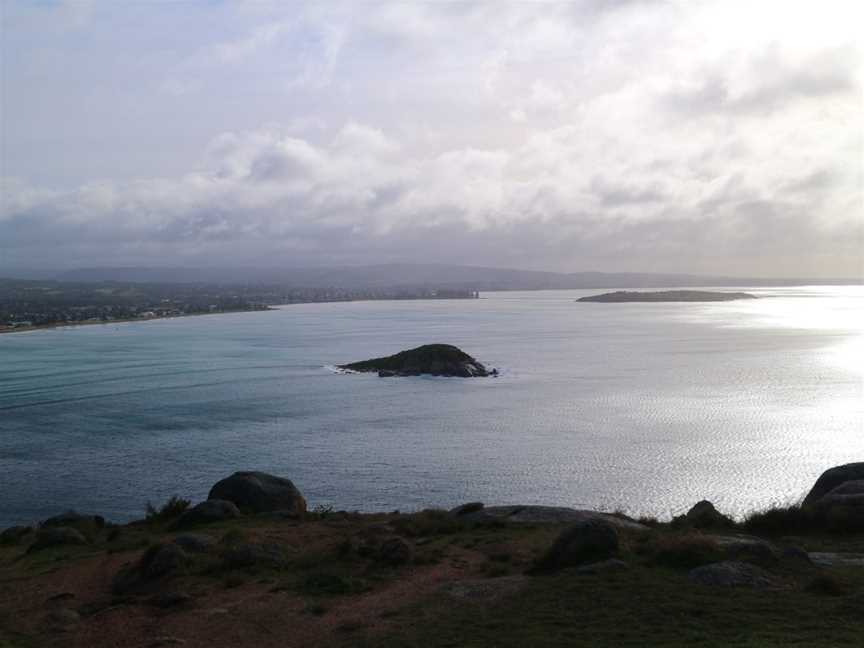 Victor Harbor and Encounter Bay as viewed from Rosetta Head-Aug 2017.jpg