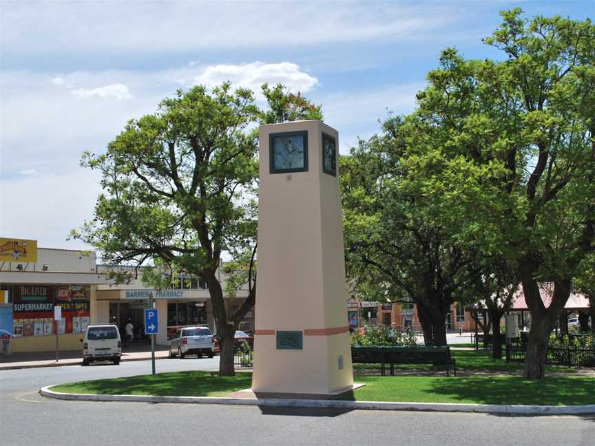 BarmeraCharlesSturtClockTower.JPG