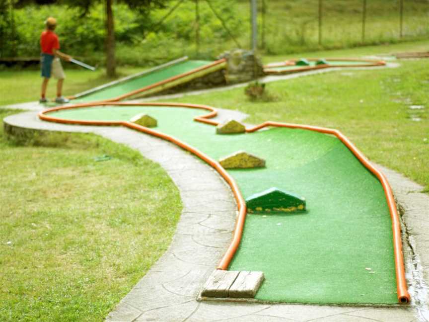 Putt and Play – Mini Golf and Games Day! | COWYouth, Events in Girrawheen