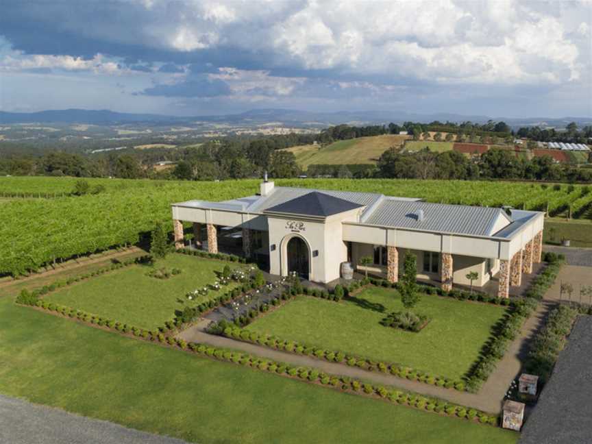 Sir Paz Estate, Wineries in Wandin East