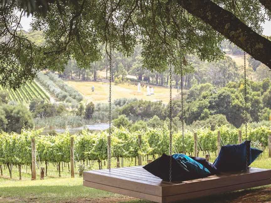 Tucks, Wineries in Red Hill South