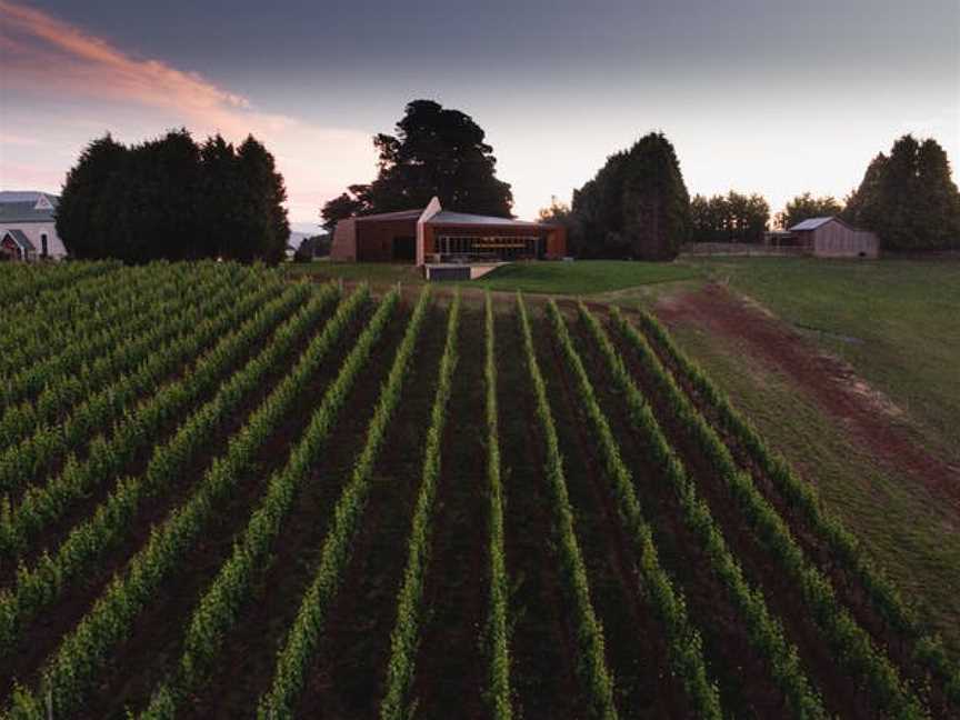 Clover Hill, Wineries in Lebrina