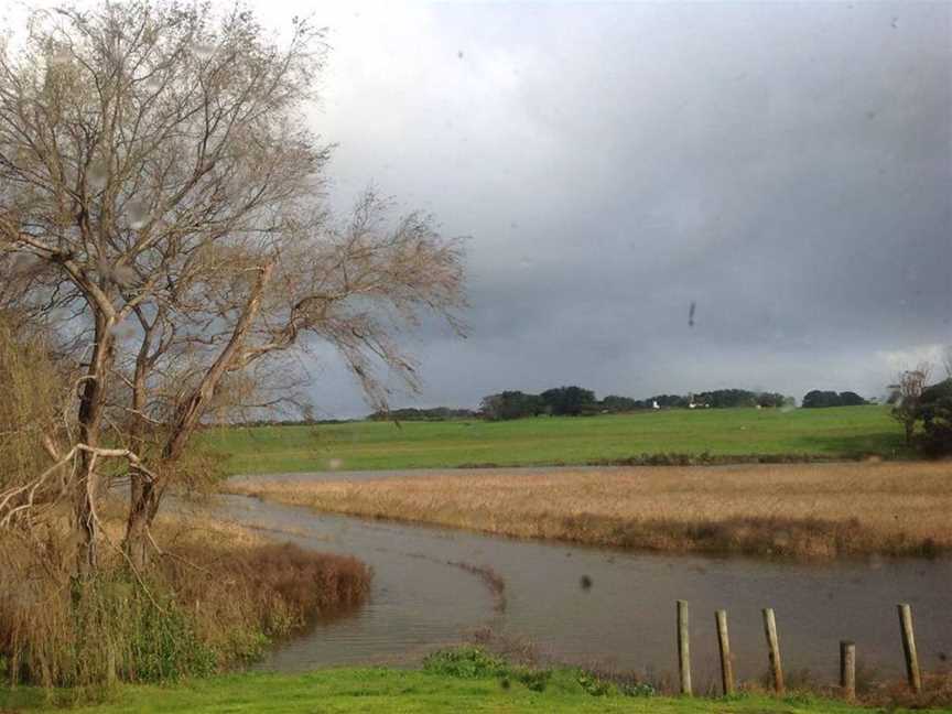 Boggy Creek Vineyards, Wineries in Myrrhee