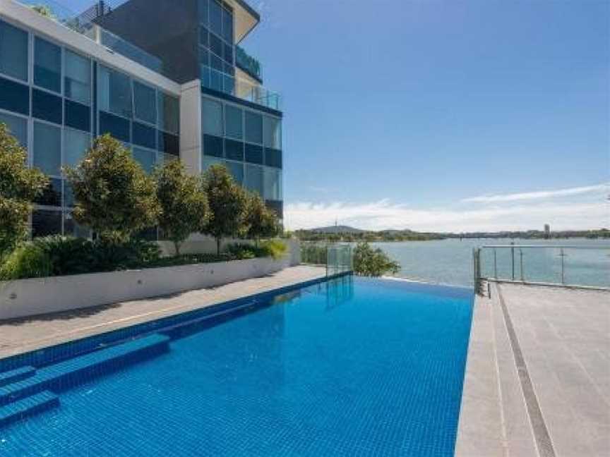 Accommodate Canberra - Lakefront, Kingston, ACT