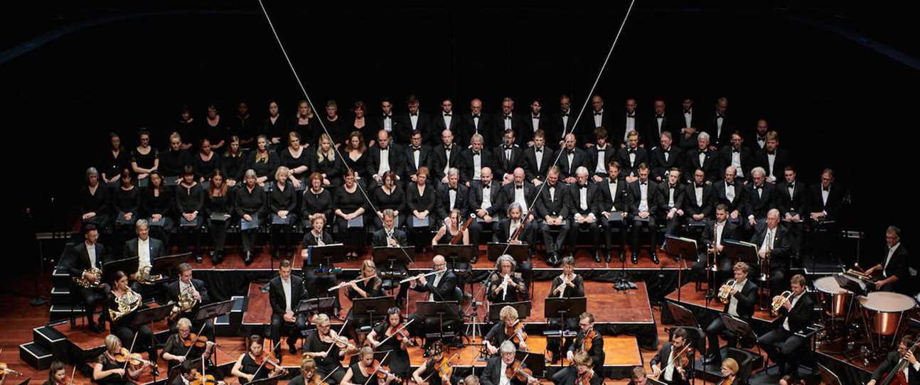 Back in Full Force: WASO returns with a bang and an entire community of WA talent for Carmina Burana