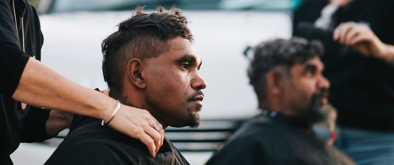 Be inspired: Perth's pop-up hairdresser providing free haircuts for people experiencing homelessness