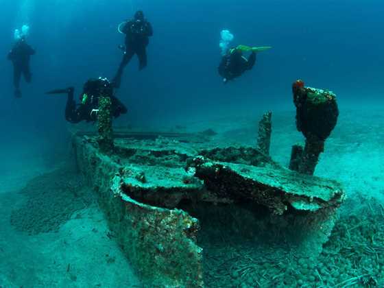 Wreck diving in WA